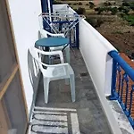 Theofilos Appartement *