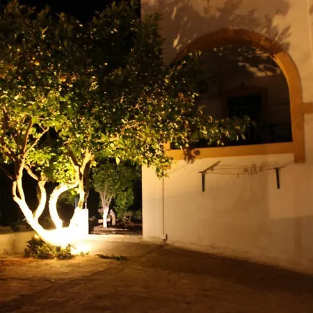 Theofilos Apartmán